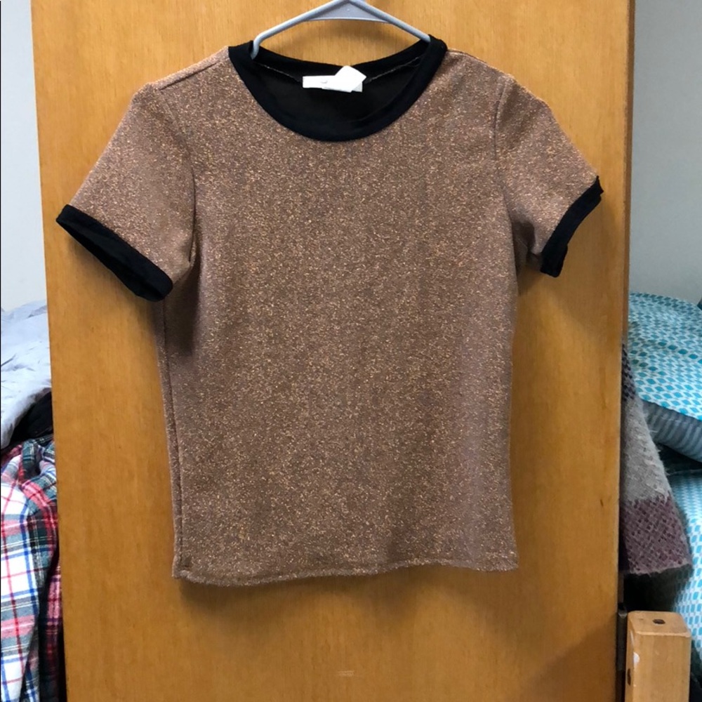 Short sleeve gold shirt